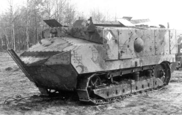 Первый французский танк Шнейдер фото